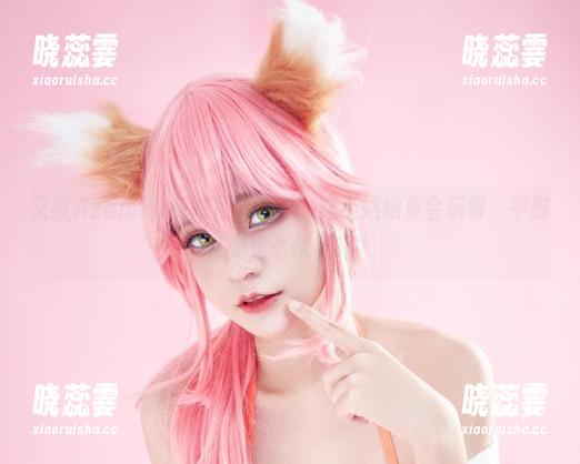 又被Azami的花嫁写真吸引，这小姑娘真会玩呀，平时就是这么优雅吗？