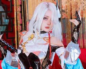 最新套图：Byoru和她的马丁尼礼服，这种姿势我只在派对上见过。