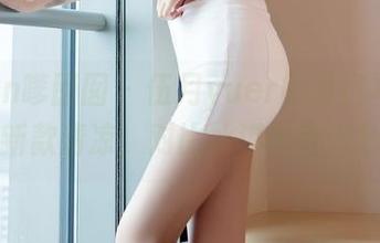 Feilin嗲囡囡 – 伍月yuer的夏日写真，最新款清凉，对比冰淇淋都逊色！