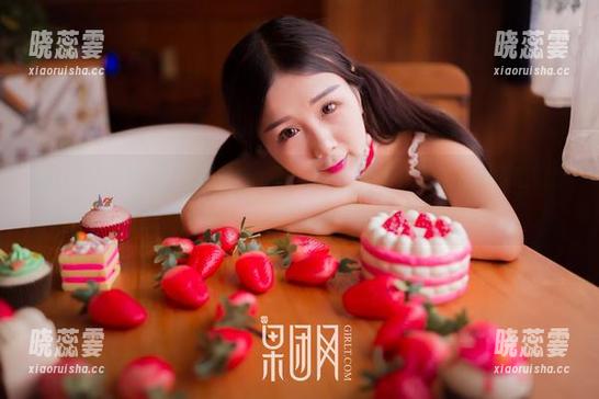GIRLT果团网 - 不可思议的最新资源，莫雅琪的美腿慢慢迈向你的心田…还是要先给我个扑通？
