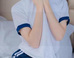 喵糖映画这次的最新图包，纱雾和那只白猫，不得不说，我脑海里已反复上演了无数个画面呢。