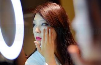 PANS – 琪琪修女图包，像是颠覆了我对修女的所有想象。