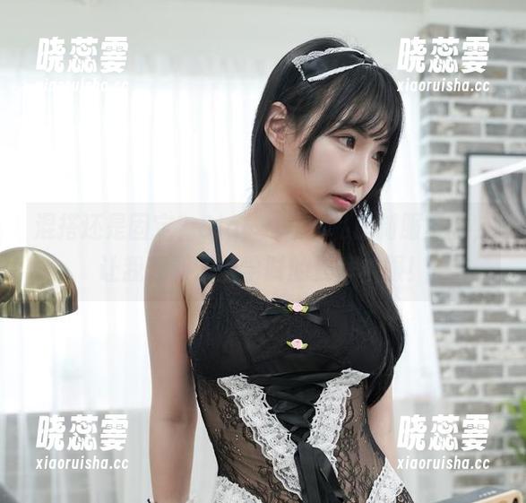 混搭还是固定？Sia(시아)的私房制服写真，让我想到了上学时的夏季校服！