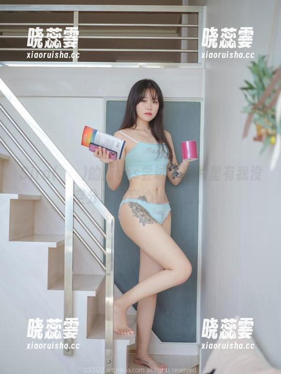Sira(시라)的新cos尝试，图片里有我没空分享的窝心小秘密。