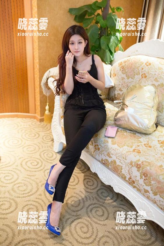 TuiGirl推女郎 - 王李丹尼的双马尾：偶尔的马尾乱舞，高清原图不藏私