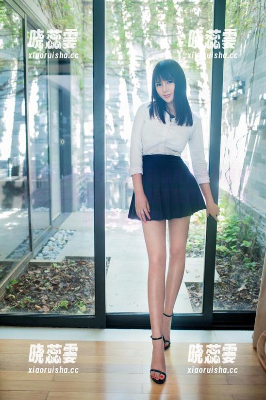 TuiGirl推女郎 - 王馨瑶油亮作品的观看体验，让我想到：“这能不能直接当做照明灯具使用啊！”
