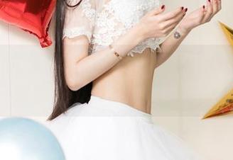 UGirls尤果网 – 王瑞儿夏日图集：谁说室外热得要命？她就是活力自来水！