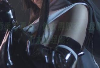 Uki雨季写真集：修女黑胶衣，我咋觉得不太正经呢？