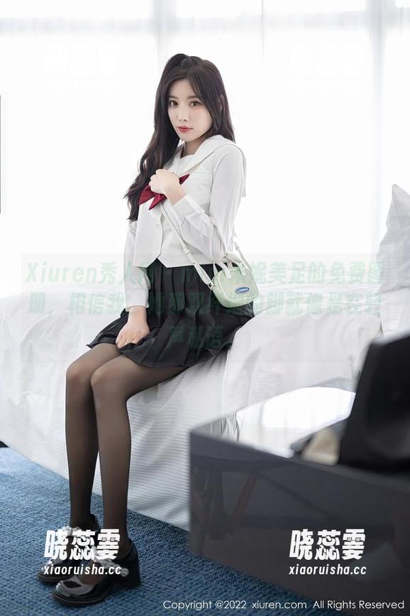 Xiuren秀人网 - mini米妮美足的免费图册，相信我，她那双纤细的脚就像是在轻声私语。