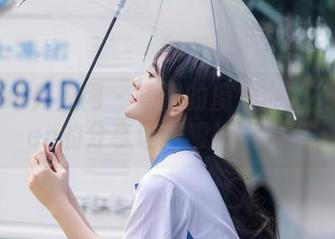Xiuren秀人网 – 短裙的魔力：刘艾琳Allen的分享让我眼神飘了。
