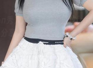Xiuren秀人网 – 这组周慕汐fairy的JK写真，分享完觉得自己也想去穿一次了，奇怪吧？