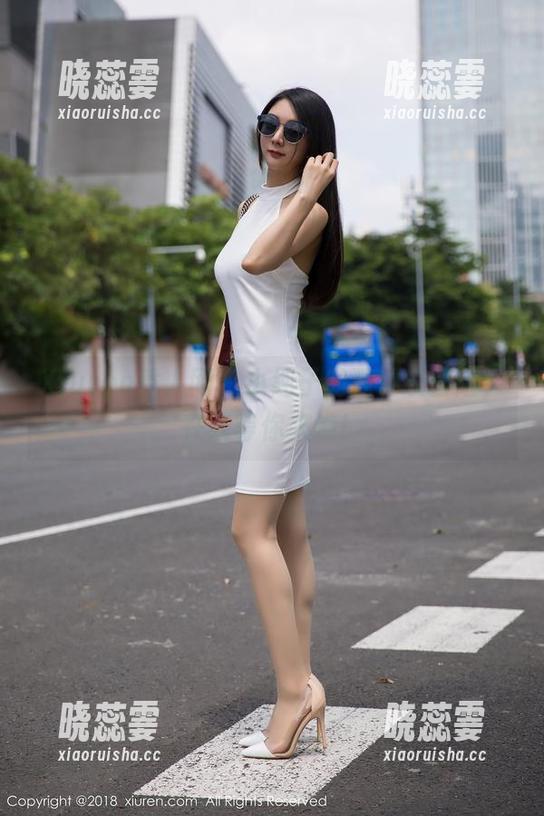 Xiuren秀人网 - 小纯子的连体衣冒险，在线等你来瞧！