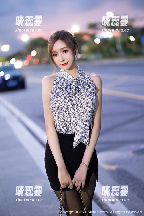 Xiuren秀人网 - 私房时光，糯美子：内衣吊带合集，你敢上车吗？