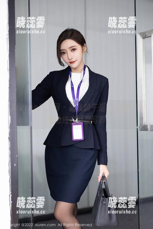 Xiuren秀人网 - 猫儿的午后，薇薇酱和她的纯白网盘写真