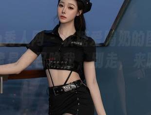 Xiuren秀人网 – 软糖爱喝奶的图片合集：毛衣像是在召唤我，别走，来聊聊暖意。