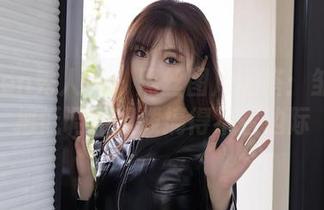 Xiuren秀人网 – 黑丝图片混搭：邹晶晶把低调和撩拨搞得不着边际