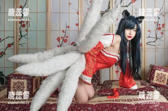 各种姿态的Yuna(윤아)–不花钱就能享受的SAINTPhotolife合集