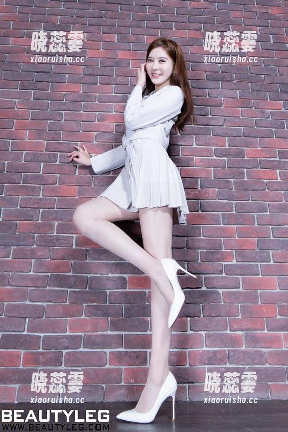beautyleg - 来看Sunny的私房图集，职业装再怎么搭，始终掩不住她的小心机。