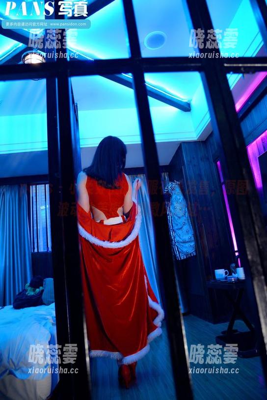 pans - 小柔穿上的礼服在线发售，原图波动的美感就像微风拂过…