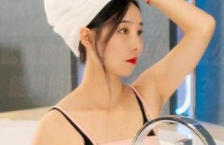 丽柜 – 就说悠悠的白丝私拍，怎么每次都能把原图拍得这样惹眼？