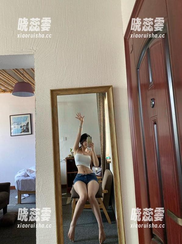微密圈 - 原图来袭，你文茜的裸足如同大自然的邀请函！