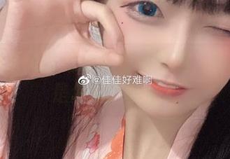 久违的原图：佳佳好难啊自拍，期待的又是怎样的套图？