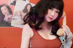 不只是南瓜灯，依依超级懒的全套万圣节写真更让人意外！
