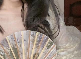倦倦喵与埃罗芒阿的邂逅写真集：是时候给眼睛来点新鲜的了，这一幕又吸引了我。