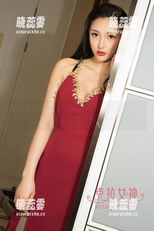 克拉女神 - 慕菲长腿照片，别叫我对比啊，我的仰望也是一种崇拜吧。