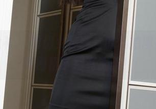 克拉女神 – 厨房女神静宜的私拍图集，洁白围裙下别有洞天！