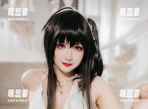 图集福利来袭，兔胖胖min的柴郡礼服，就像豆荚里的小兔子，萌翻整个画面！
