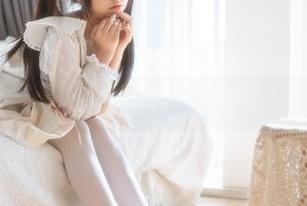 皮衣、六味帝皇酱，最新组合的分享，什么都不在乎的姿态。