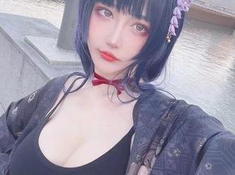 含蓄之美，啾小妍和她的毛衣，原图无压迫感，图片却撩动了心弦。