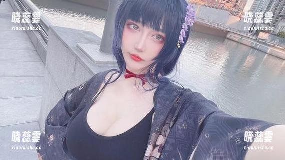含蓄之美，啾小妍和她的毛衣，原图无压迫感，图片却撩动了心弦。