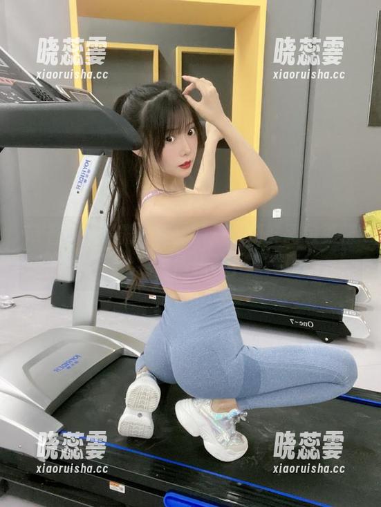 坏露露香宝 带着“坏露露香宝”的校园新鲜图包更新,居然让我突然想起下课铃声!