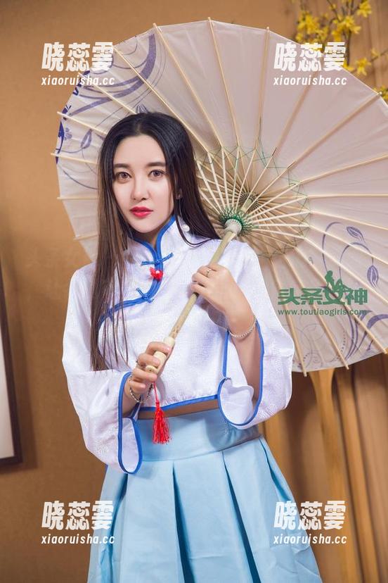 头条女神 - 看！最新的乔安“甜心”美图，让我的审美刷新了宇宙！你肯定想问她的秘诀吧！