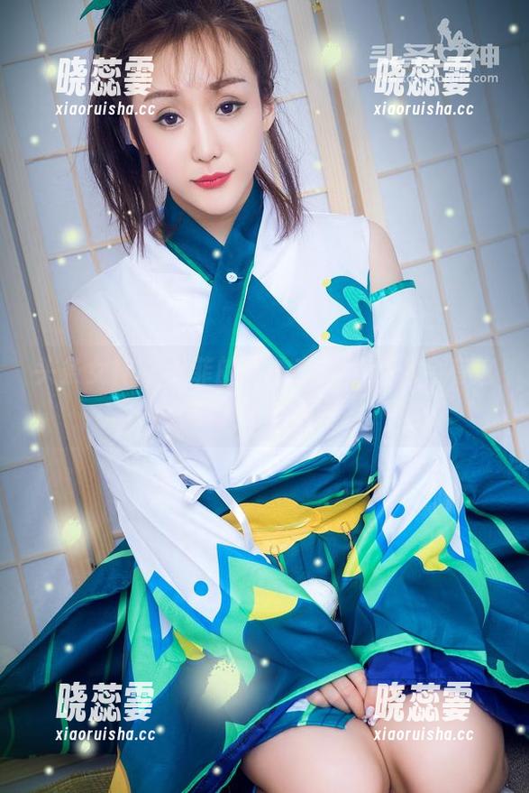 头条女神-尹菲 头条女神 - 尹菲的女神套图,怎么会有这么多人在舔屏啊?