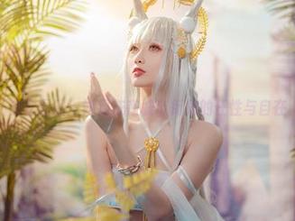 皮衣图册：如月灰在城市街角的任性与自在