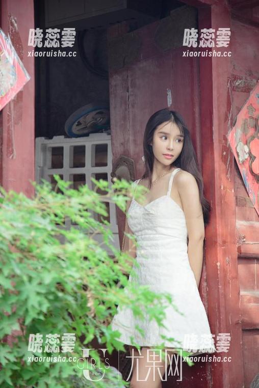 尤果网 - 翻到最后一页：乔依琳的黑白作品全集，哈哈，这也太个性了吧！
