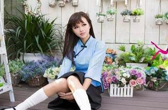 尤果网 – 何曼丽的皮衣照，我分享给我的朋友们，你们见过这么酷的美图吗？