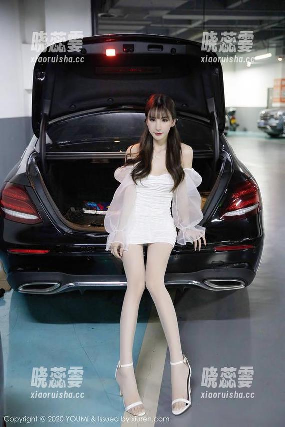 尤蜜荟 - 福利满满，谭小灵兔女郎写真：你绝对没见过的可爱脸庞！