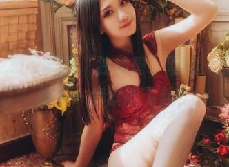 希希_啾引领的“独角兽”潮流，原图感觉下一步就能飞起！