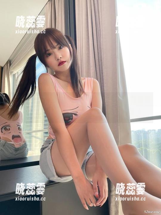 微密圈 - 原图下载！张思允nice的制服黑丝，真让人眼睛移不开，咋会这么迷人？