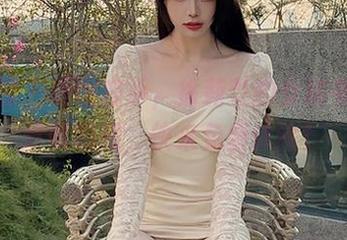 微密圈 – 原图在手，徐莉芝的女秘书风采尽收眼底，快来免费体验！
