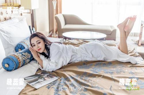 推女神 - 谭晓彤的户外探险，私房图包里居然藏着这些“另类”的搭配！