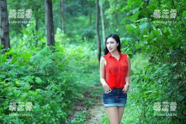 推女郎 - 在线！娜露终于脱离地表，浴缸原图带你见识另一面。