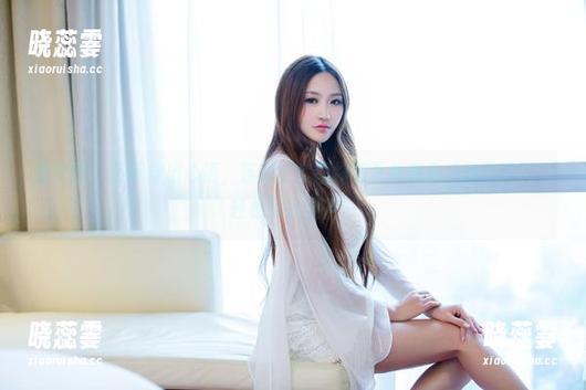 推女郎 - 吊带穿出心语，连欣全套让你想下载变身“段子手”，轻松引人注目～