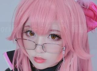 星野saori和她的牛仔裤写真，资源堪比黑马，嘿嘿。