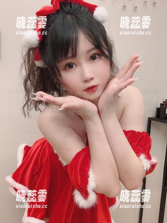上周我发现了是依酱吖的新系列，bunnygirl福利图片，让我整个人都“咯咯叫”了
