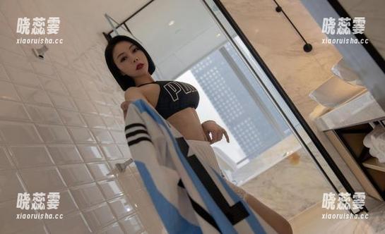 微密圈 - 果儿Victoria的黑丝吊带，高清照片每一帧都让人怀疑人生的搭配能力！